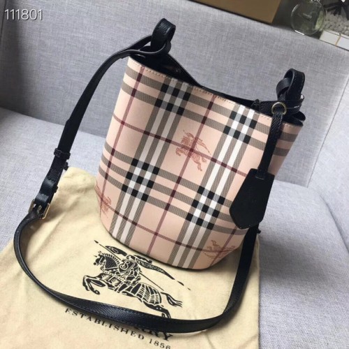Малка чанта тип „тоут“ BURBERRY Banner с винтидж каре и кожена щампа 1581 черна