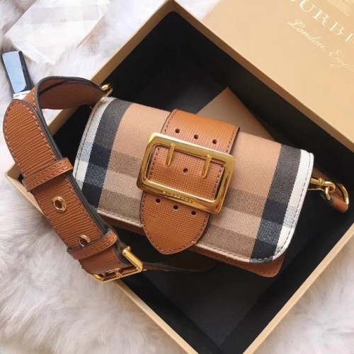 Чанта през рамо от кожа BURBERRY Hampshire винтидж каре 24581 кафява