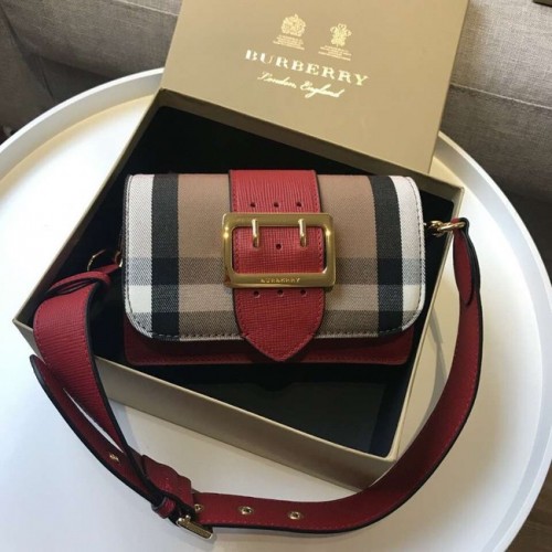 Чанта през рамо от кожа BURBERRY Hampshire винтидж каре 24581 червена