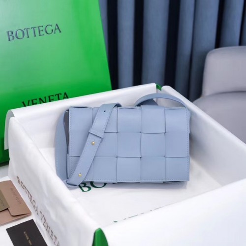 Чанта тип касета Bottega Veneta 578004 ICE