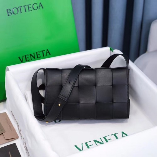 Bottega Veneta Чанта-касета A578004 черна