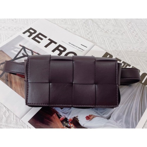 Кожена чанта за колан Bottega Veneta CASSETTE Mini Intreccio 651053 Бордо
