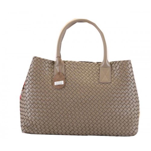 Средни чанти Bottega Veneta Cabat BV5211 сиво