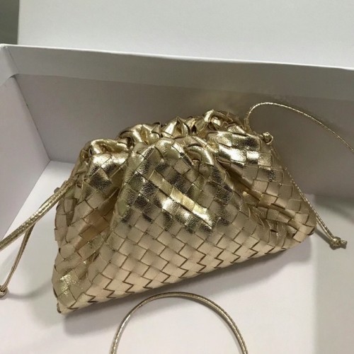 Bottega Veneta MINI POUCH 585852 златиста