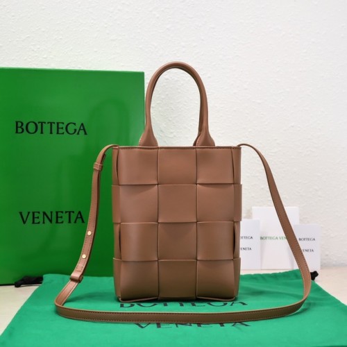 Чанта тип „касета“ Bottega Veneta Mini 709341 кафява