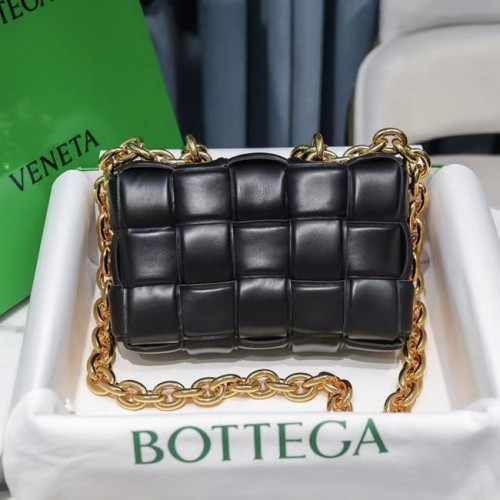 Bottega Veneta THE CHAIN CASSETTE Expedited Delivery 631421 черен