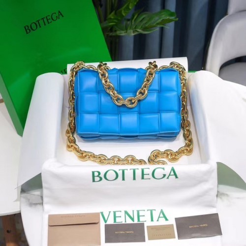 Bottega Veneta THE CHAIN CASSETTE Expedited Delivery 631421 син