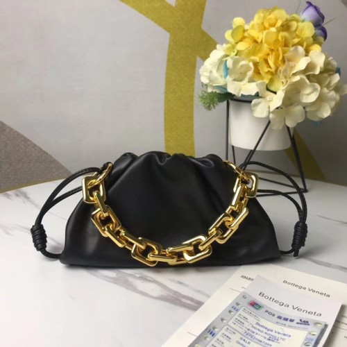 Bottega Veneta МИНИ ЧАНТИЧКА С ВЕРИЖКА 620229 черна