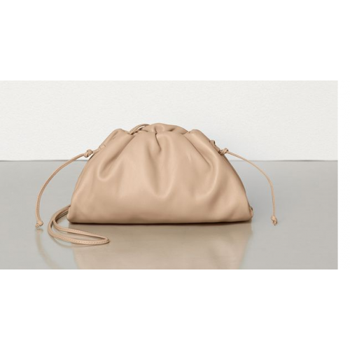 Bottega Veneta THE MINI POUCH 585852 Бадем