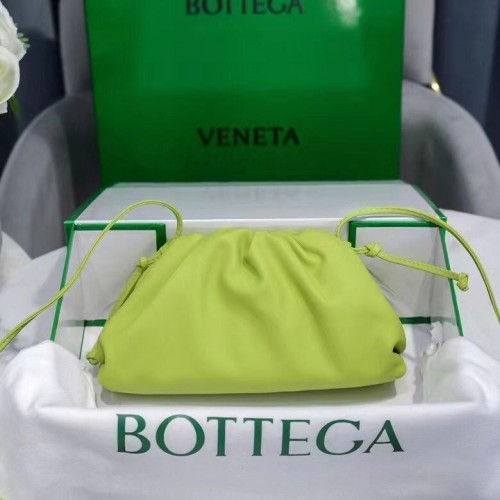 Bottega Veneta THE MINI POUCH 585852 Зелена