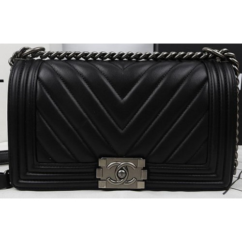 Чанта Boy Chanel Flap от телешка кожа Chevron Quilting A67025 Черна