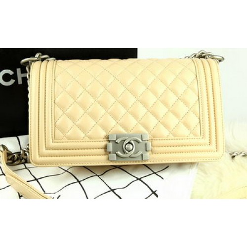 Чанта Boy Chanel Flap, оригинална, кайсиева, перлена, овча кожа A67086, сребриста
