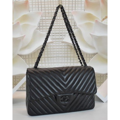 Чанта Boy Chanel Flap от овча кожа Chevron Quilting A64306 Черна
