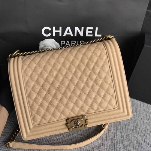 Чанта за през рамо Boy Chanel Flap с кайсиев мотив, оригинален модел Cannage A67087, златиста