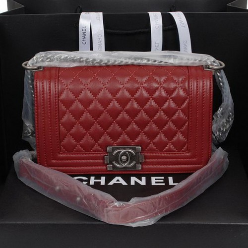 Чанта през рамо Boy Chanel Flap от овча кожа A58500 кестенява