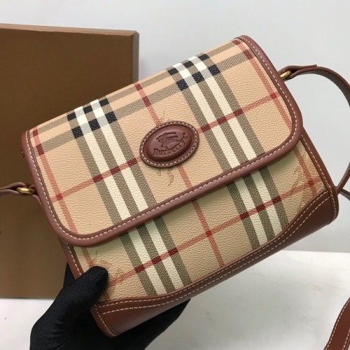 Кожена чанта за рамо BurBerry 20203 кафява