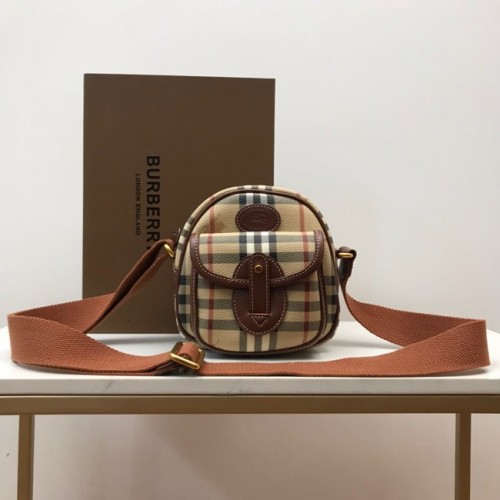 Кожена чанта за презрамка BurBerry 80115, цвят пшеница