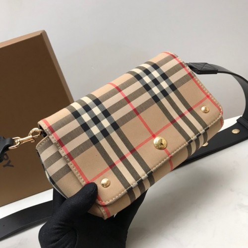 Чанта за рамо BurBerry 80267 черна