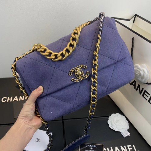 Чанта с капак CHANEL 19 AS1160 AS1161 лилава