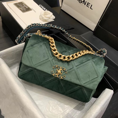 Чанта с капак CHANEL 19 AS1160 зелена