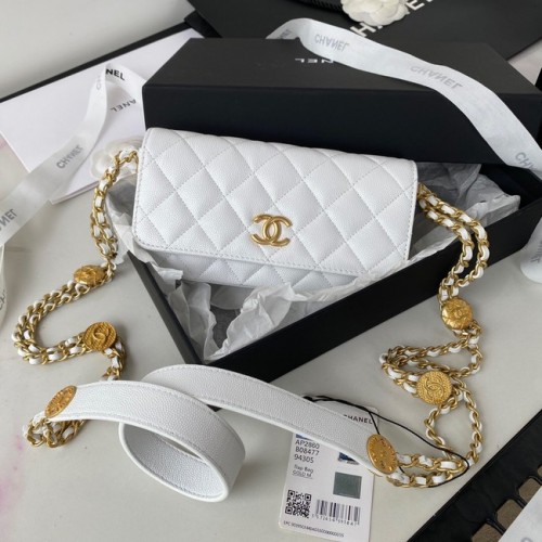 Чанта Chanel с верижка AP2860 бяла