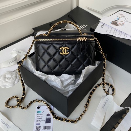 Чанта CHANEL, златист метал, AP2805, черна