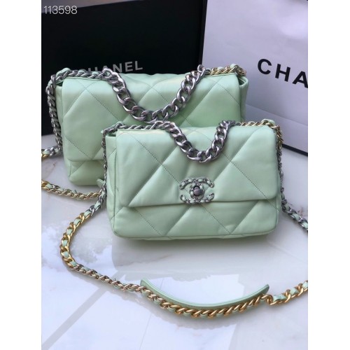 Чанта от агнешка кожа CHANEL 19 Flap AS1160 AS1161 светлосиня