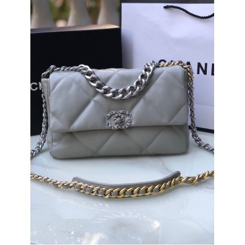 Чанта от агнешка кожа CHANEL 19 Flap AS1160N сива