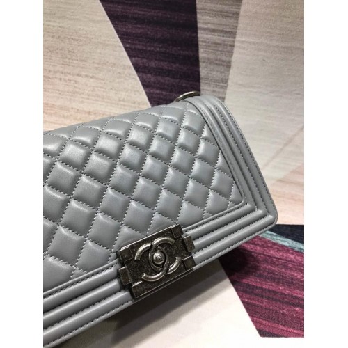 Чанта с капак CHANEL Le Boy A67086 сива