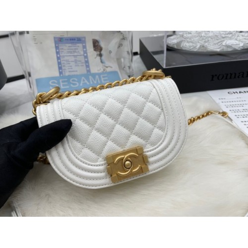 Чанта Chanel Messenger Mini Boy AS3351 бяла