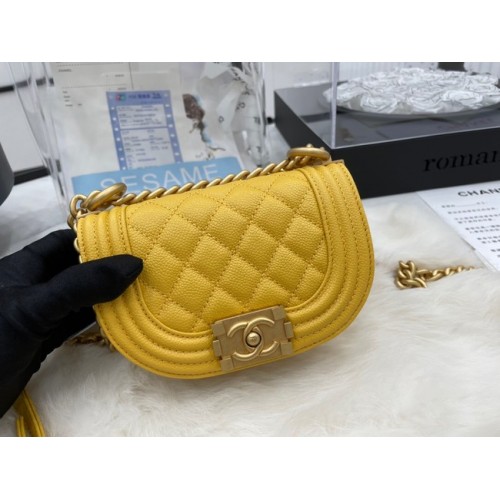 Чанта Chanel Messenger Mini Boy AS3351 жълта
