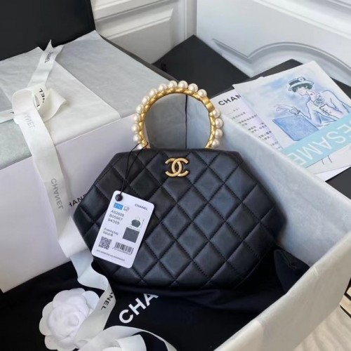 Кожена чанта CHANEL с горна дръжка AS2609 черна