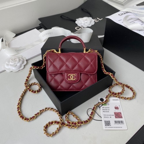 CHANEL Мини Портфейл с Верижка с Горна Дръжка AP2200 Червен