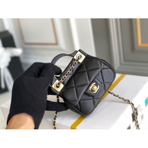 CHANEL Мини Портфейл с Верижка с Горна Дръжка AP2206 Черен