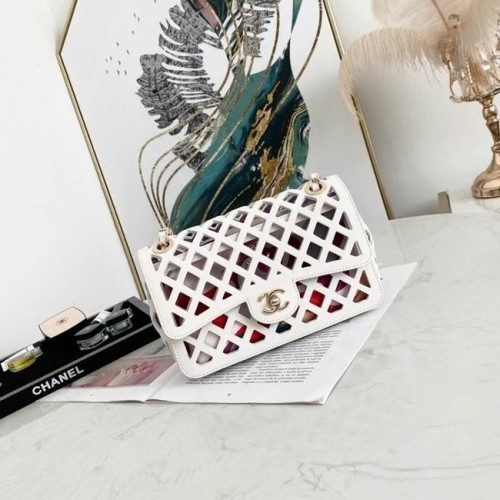 Мини чанта с капак CHANEL AS2370 бяла