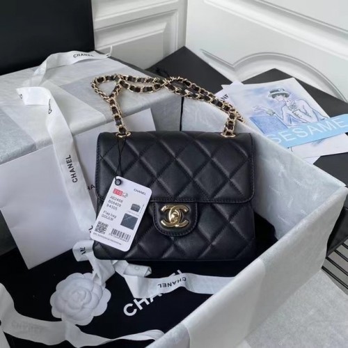 Мини чанта с капак CHANEL AS2468 черна