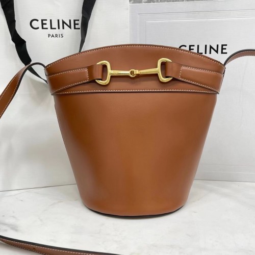 Чанта Celine BUCKET от лъскава телешка кожа CR92072 кафява
