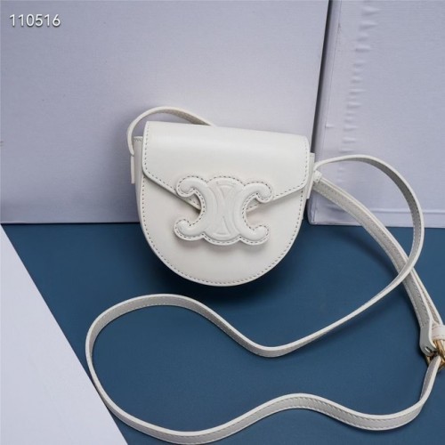 Celine FOLCO CUIR TRIOMPHE ОТ ГЛАДКА ТЕЛЕШКА КОЖА 10J303 БЯЛ