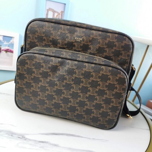 Celine МАЛКА ЧАНТА ЗА ФОТОАПАРАТ ОТ ТРИУМФАЛЕН ПЛАТ CL90822 черна