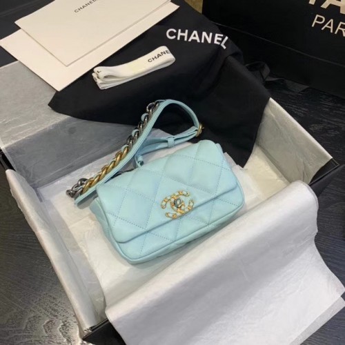 Chanel 19 Бодипак от овча кожа AS1163 небесно синьо