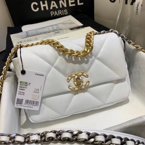 Чанта с капак Chanel 19 AS1160 бяла