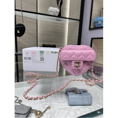 Chanel 2022S Love Heart мини чанта от агнешка кожа с верижка AO2784 розова