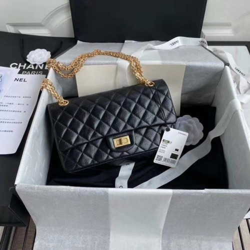 Чанта Chanel 2.55 от телешка кожа с капак A37586 черна