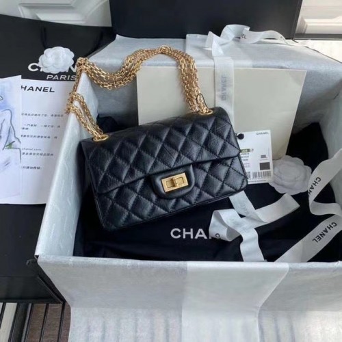 Чанта Chanel 2.55 от телешка кожа с капак A37586 черна