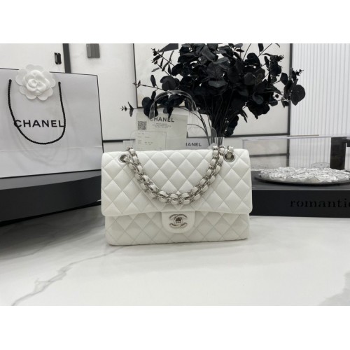 Чанта Chanel 2.55 Series Flap, оригинална, от овча кожа A1112, бяла, сребриста