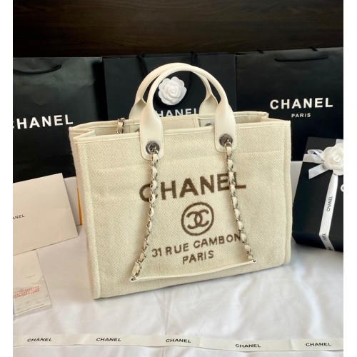 Chanel ГОЛЯМА ПАЗАРСКА ЧАНТА A66941 Бежова