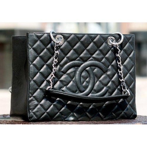 Чанта Chanel Classic Coco с черна рамка GST Cannage A50995, сребриста