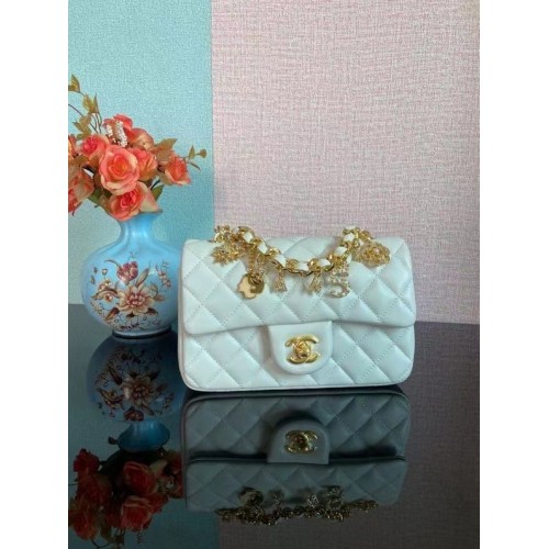 Чанта през рамо Chanel Classic Flap от оригинална овча кожа AS2326 бяла