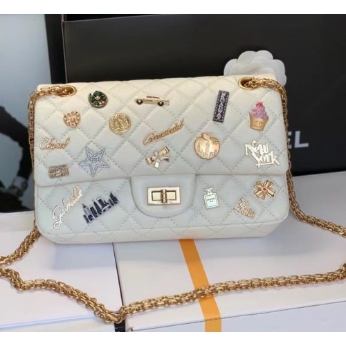 Чанта през рамо Chanel Classic Flap от оригинална овча кожа AS30225 бяла