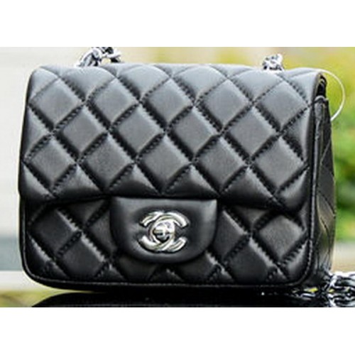 Чанта Chanel Classic MINI с капак, черна, овча кожа A37585, сребриста